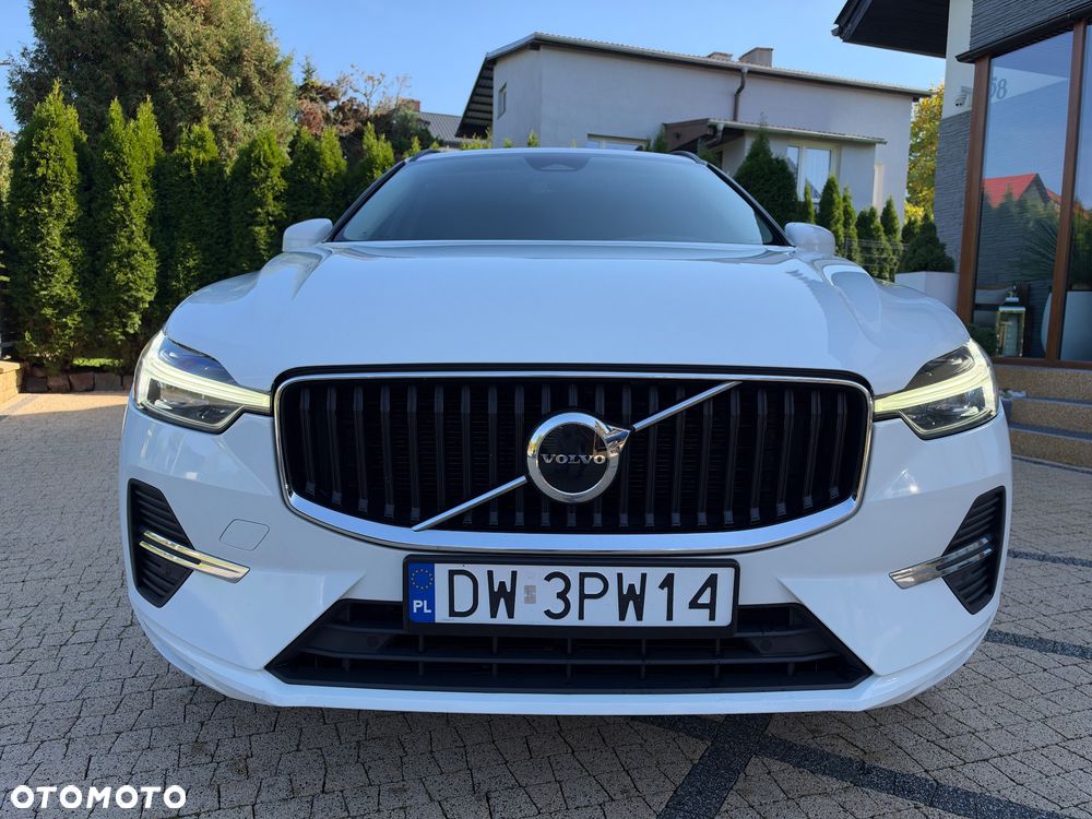Volvo XC 60 B4 D AWD Momentum Pro - 11