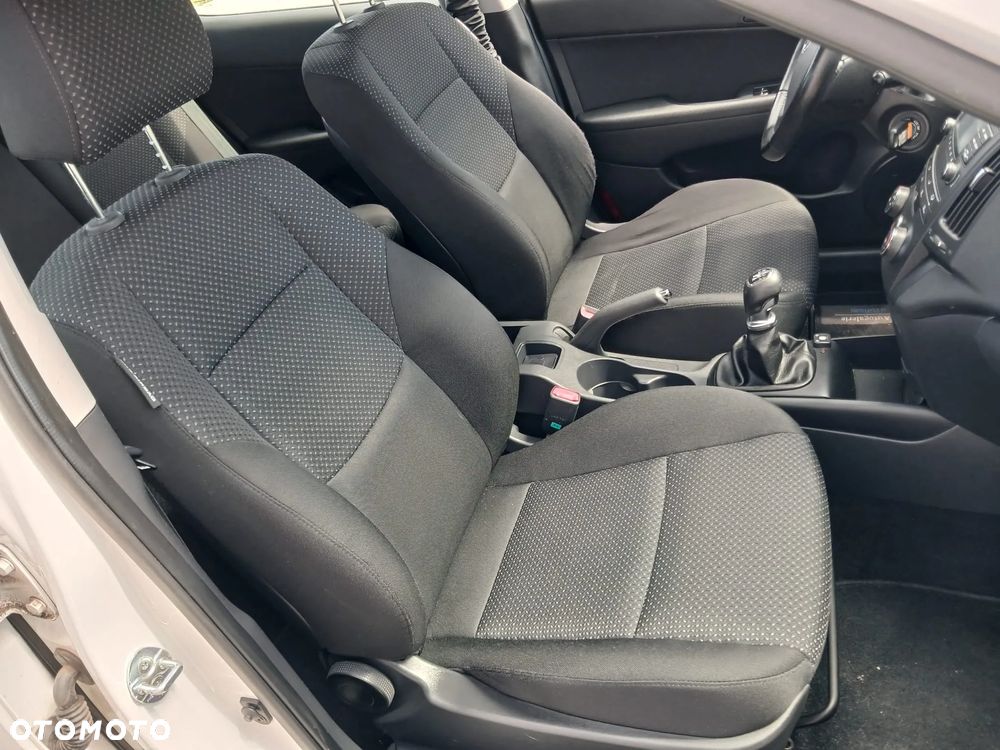 Hyundai i30 1.4 FIFA WM Edition - 19