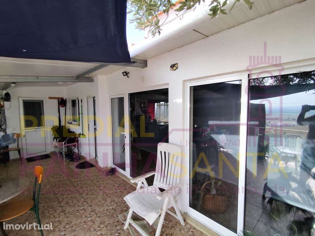 Moradia T5 com terreno e vista soberba sobre a Lezíria - Santarém - Grande imagem: 5/8