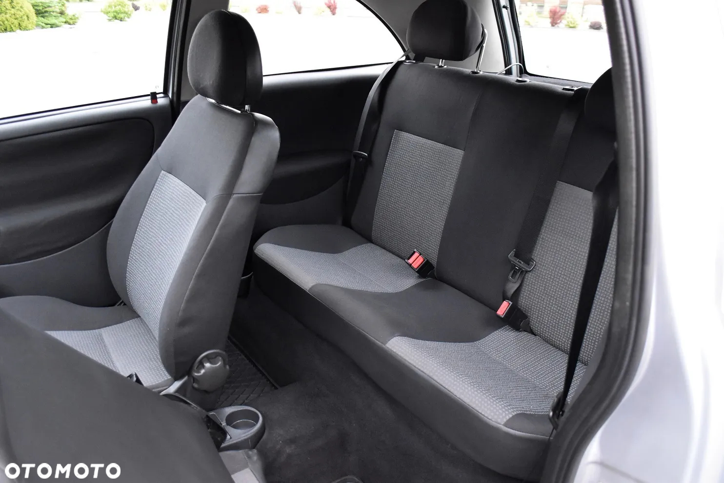 Opel Corsa 1.2 16V Cosmo - 27