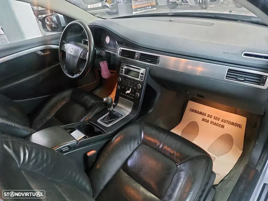 Volvo V70 2.0 D Momentum - 15