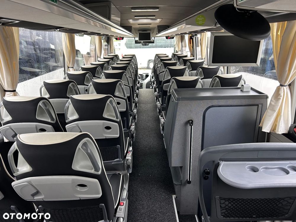 Mercedes-Benz Tourismo - 21
