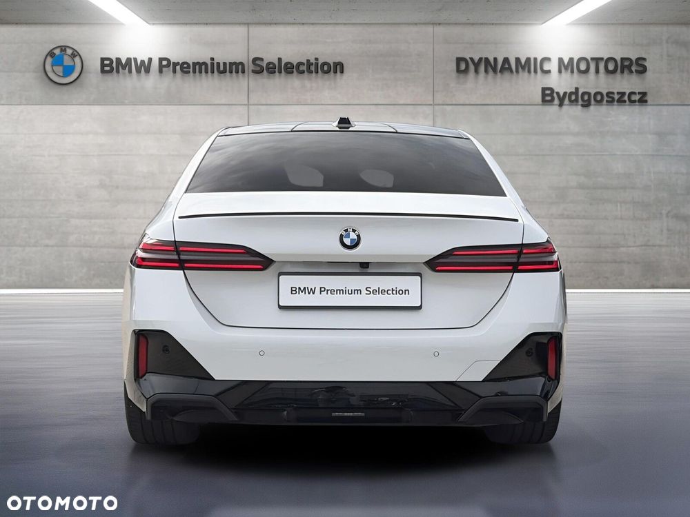 BMW Seria 5 520d xDrive mHEV M Sport - 5