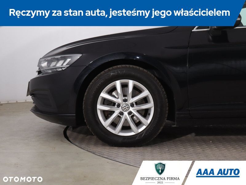 Volkswagen Passat - 17