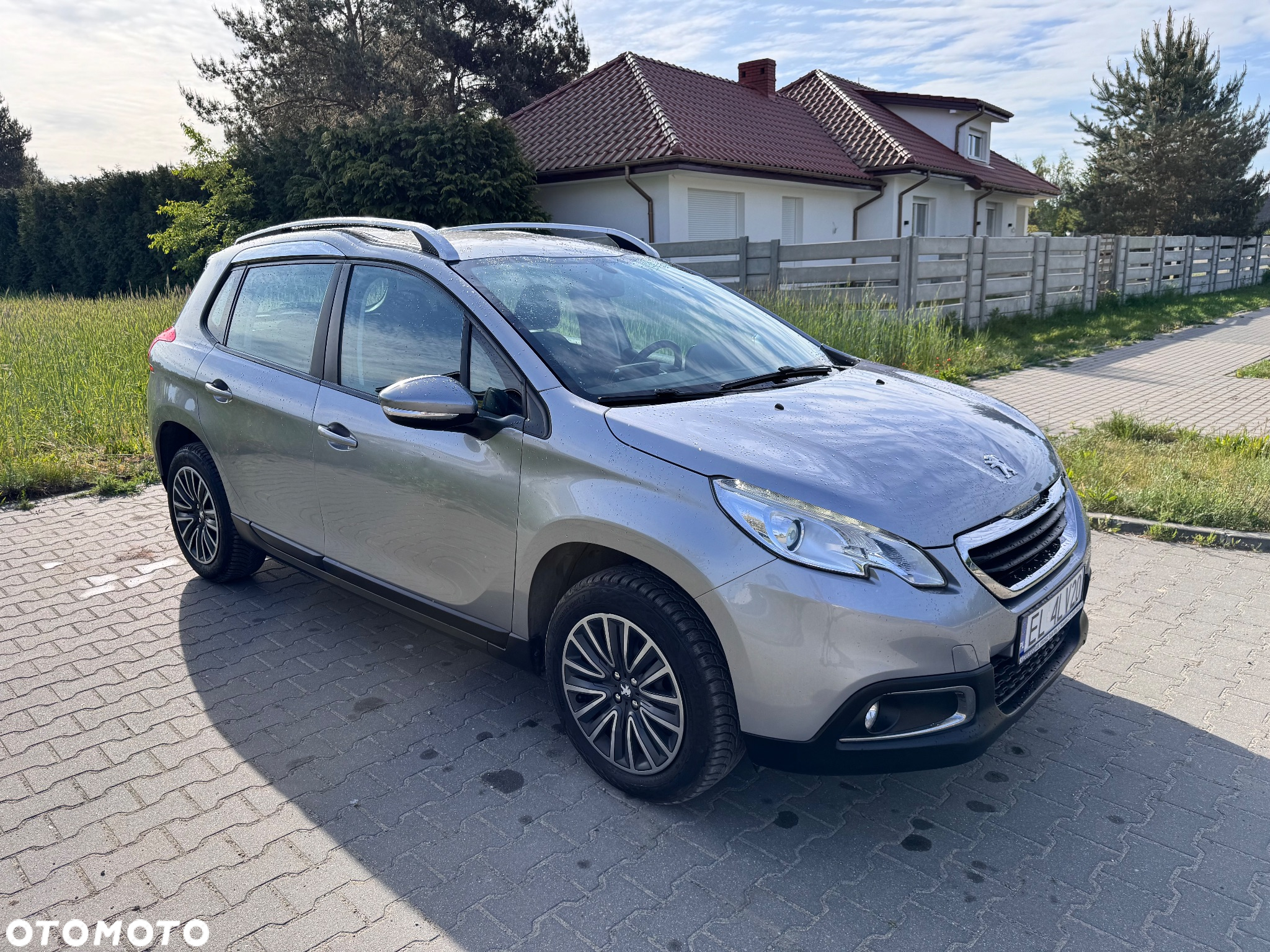 Peugeot 2008 1.2 Pure Tech Allure S&S - 3