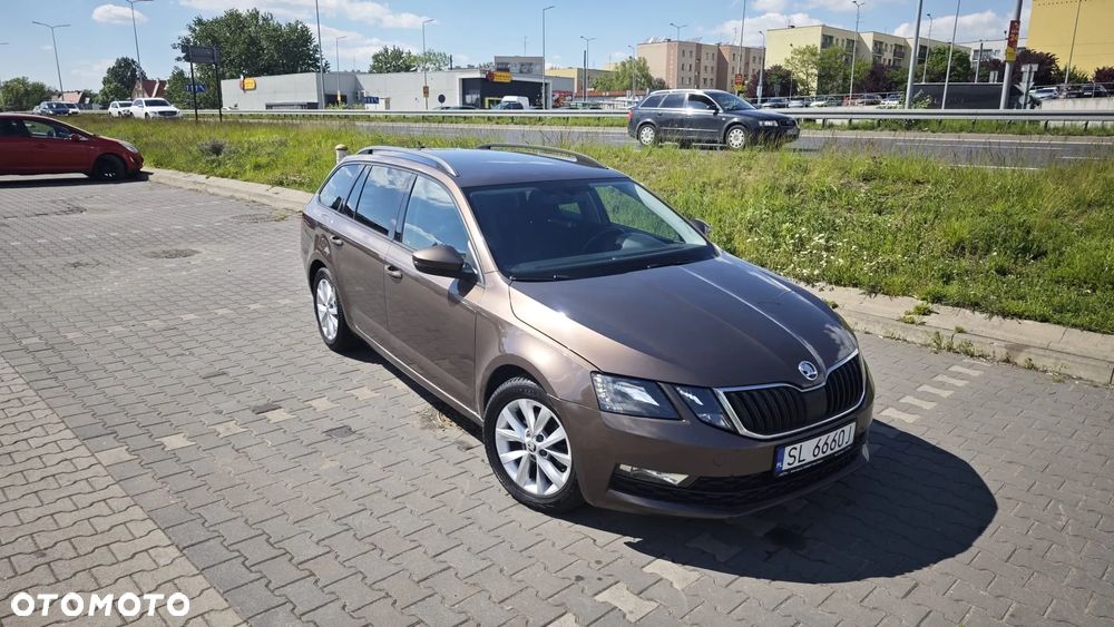 Skoda Octavia 1.6 TDI Ambition DSG - 9
