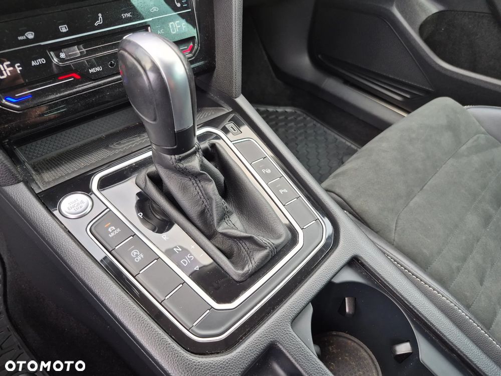 Volkswagen Passat 1.5 TSI EVO Elegance DSG - 16