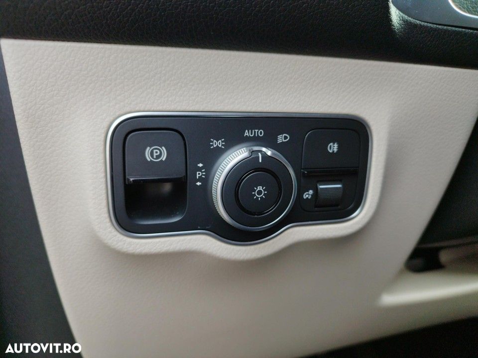 Mercedes-Benz GLB - 14