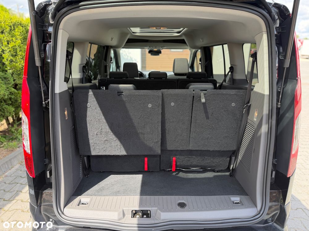 Ford Tourneo Connect Grand - 17