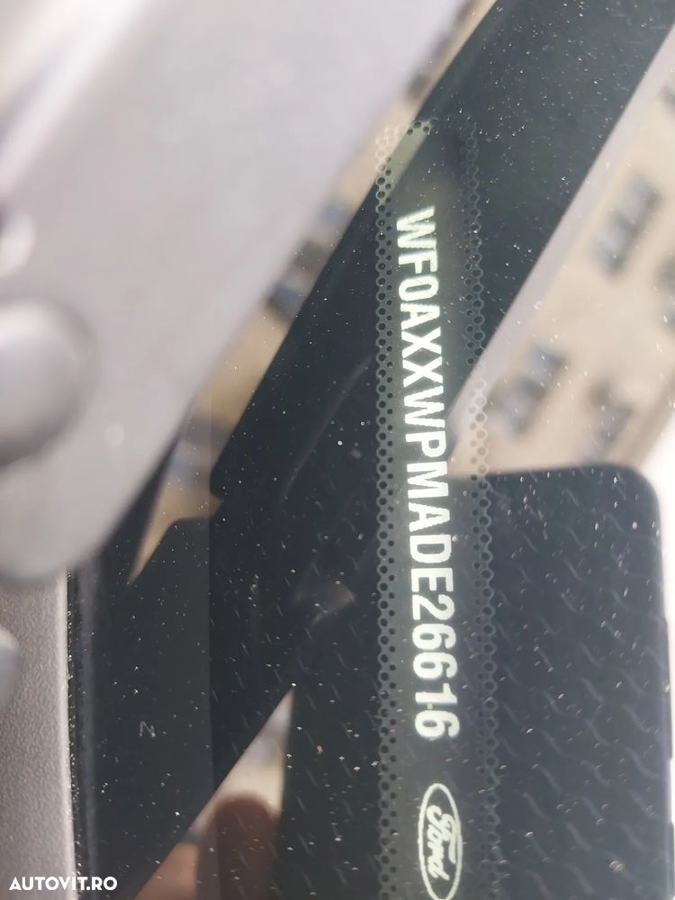 Ford Kuga 2.0 TDCi 4WD Powershift Titanium - 12