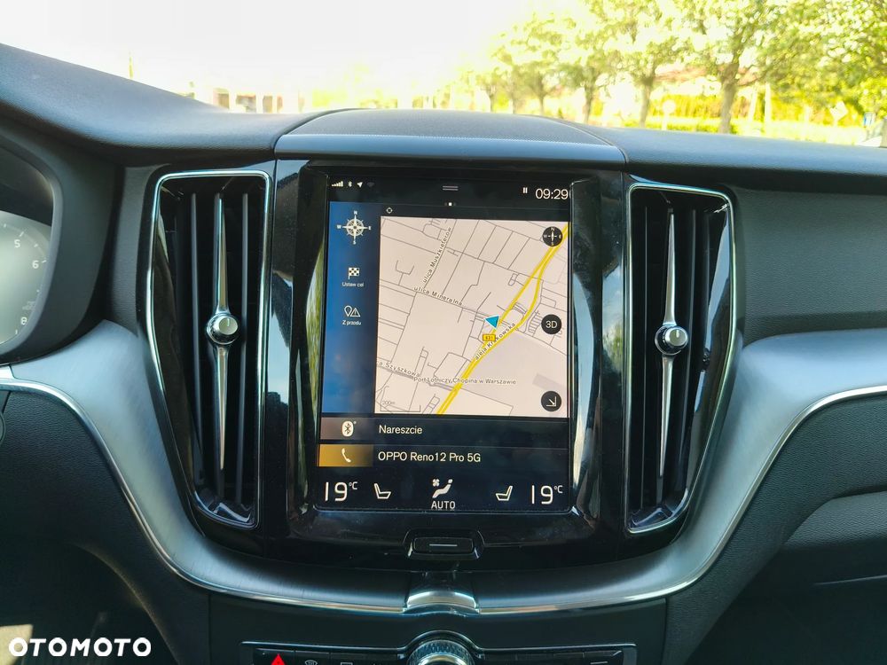 Volvo XC 60 T5 AWD Momentum - 21