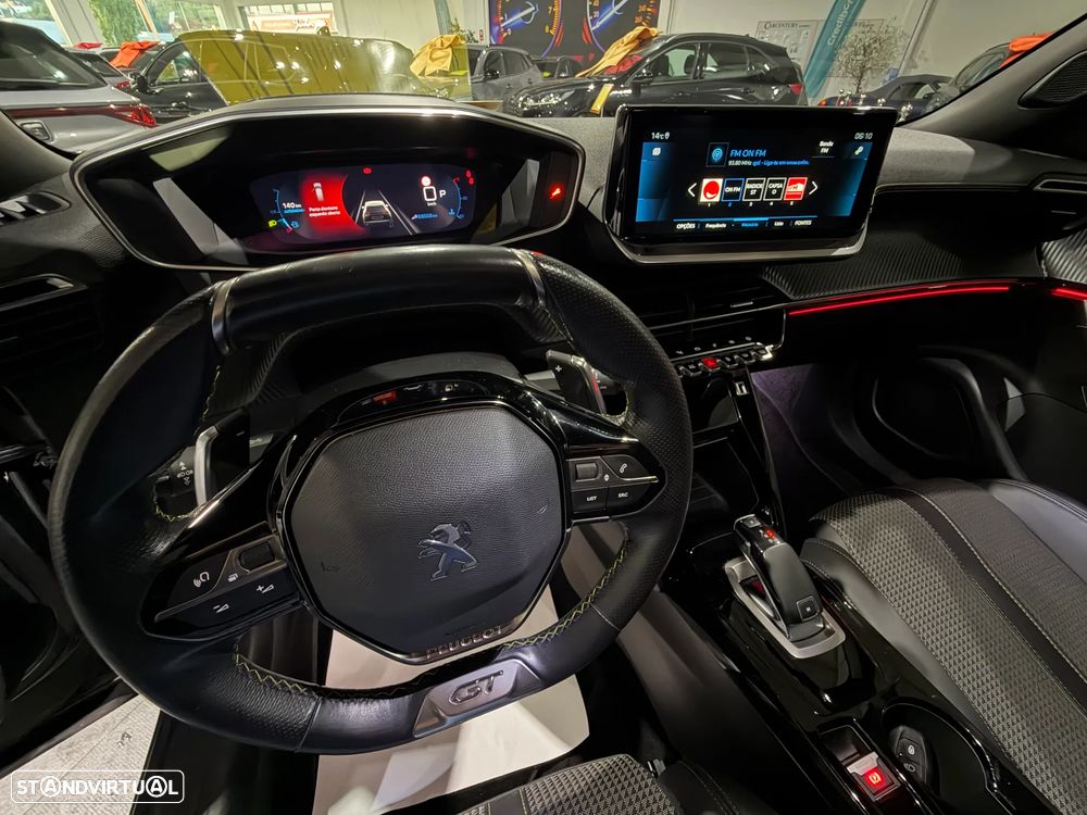 Peugeot 2008 PureTech 130 EAT8 GT - 7