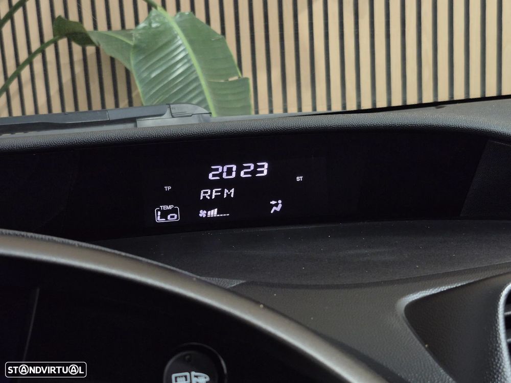Honda Civic 1.4 Sport - 14