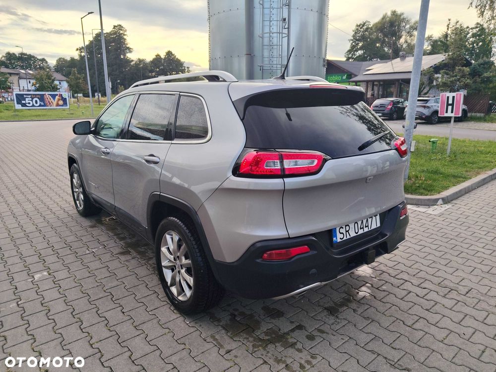 Jeep Cherokee - 1