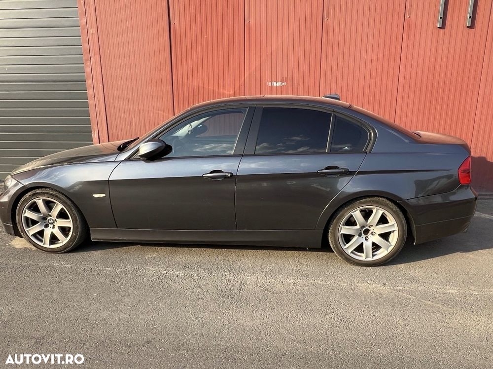 BMW Seria 3 320i Touring - 6