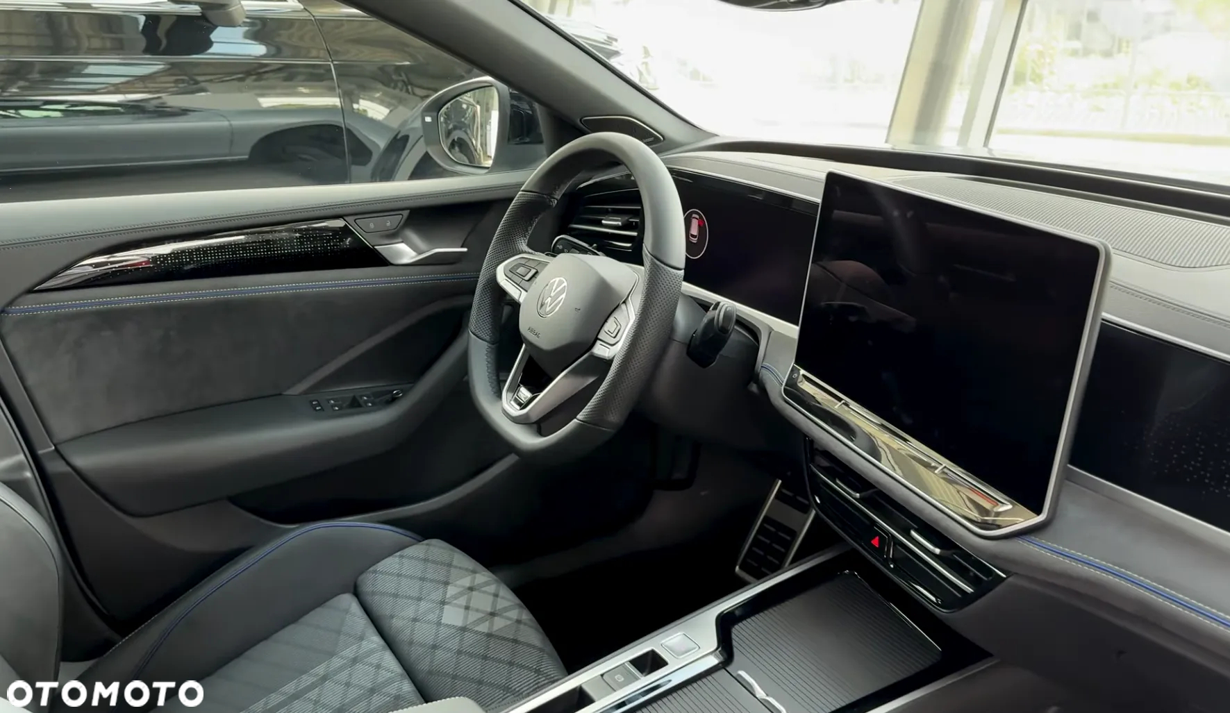 Volkswagen Passat 2.0 TSI R-Line DSG - 14