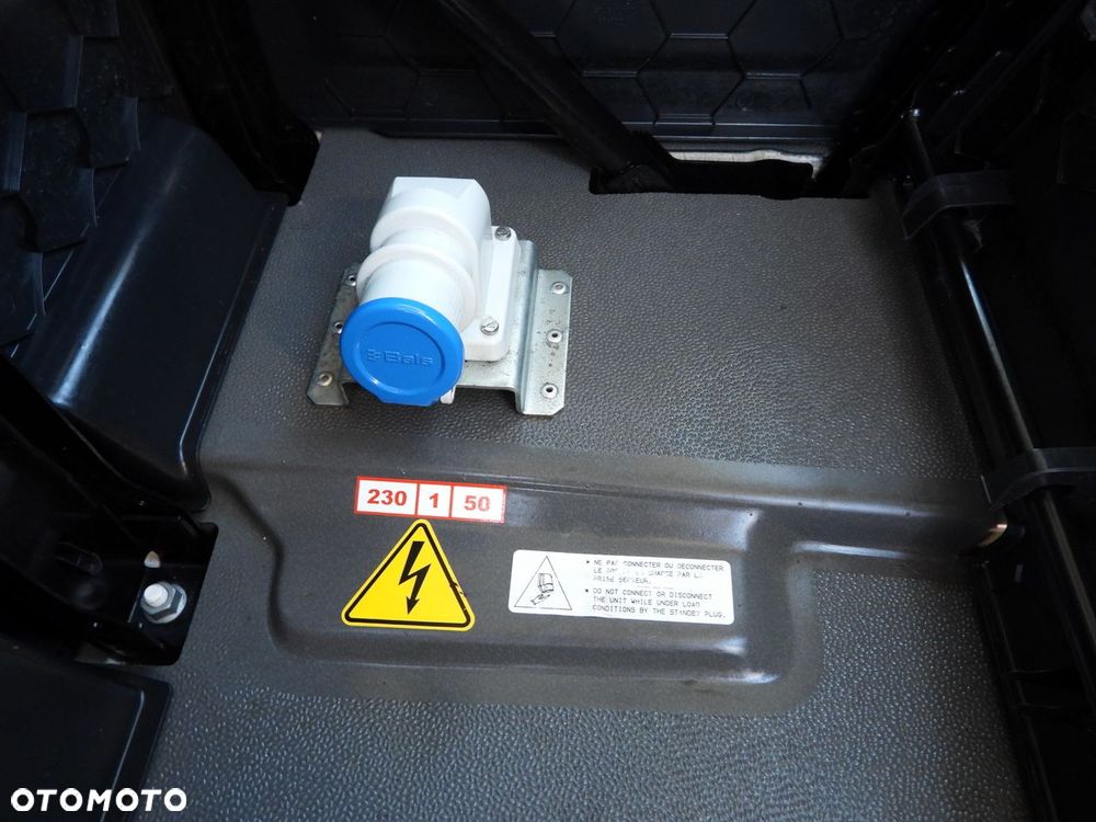 MAN TGE FURGON CHŁODNIA  -5*C ZASILANIE 230V TEMPOMAT AUTOMAT  KLIMATYZACJA  180KM - 41