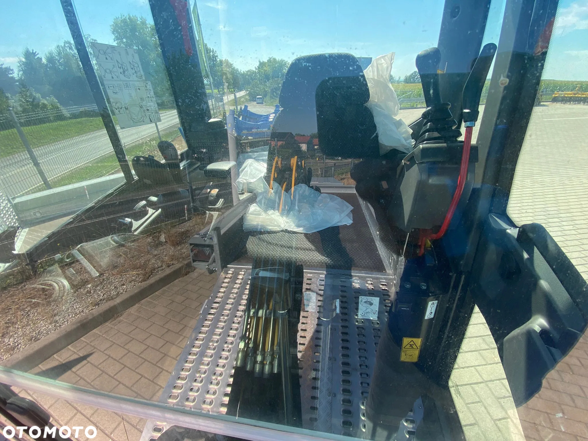 New Holland E19D - 3