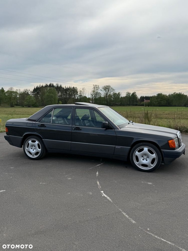 Mercedes-Benz W201 (190) - 5