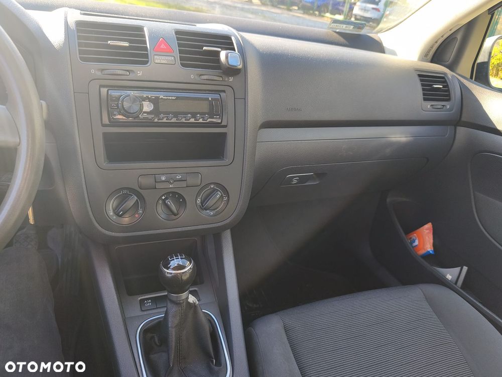 Volkswagen Golf - 12