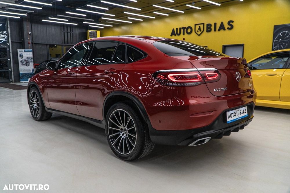 Mercedes-Benz GLC Coupe 300 4Matic 9G-TRONIC AMG Line Plus - 5