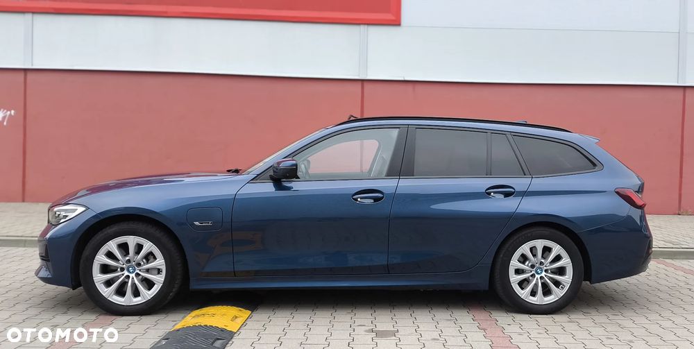 BMW Seria 3 330e Luxury Line - 5