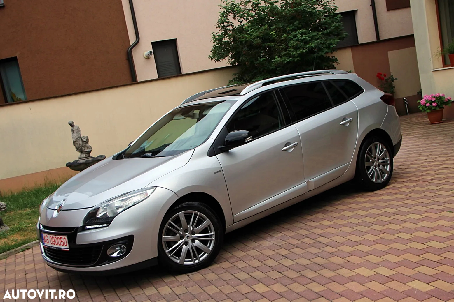 Renault Megane Grandtour ENERGY dCi 110 Start & Stopp Bose Edition - 9