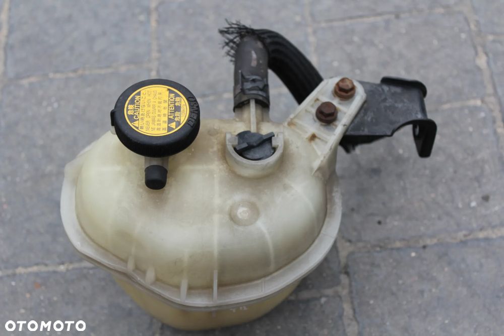 TOYOTA YARIS II YARIS III ZBIORNICZEK WYRÓWNAWCZY - 2