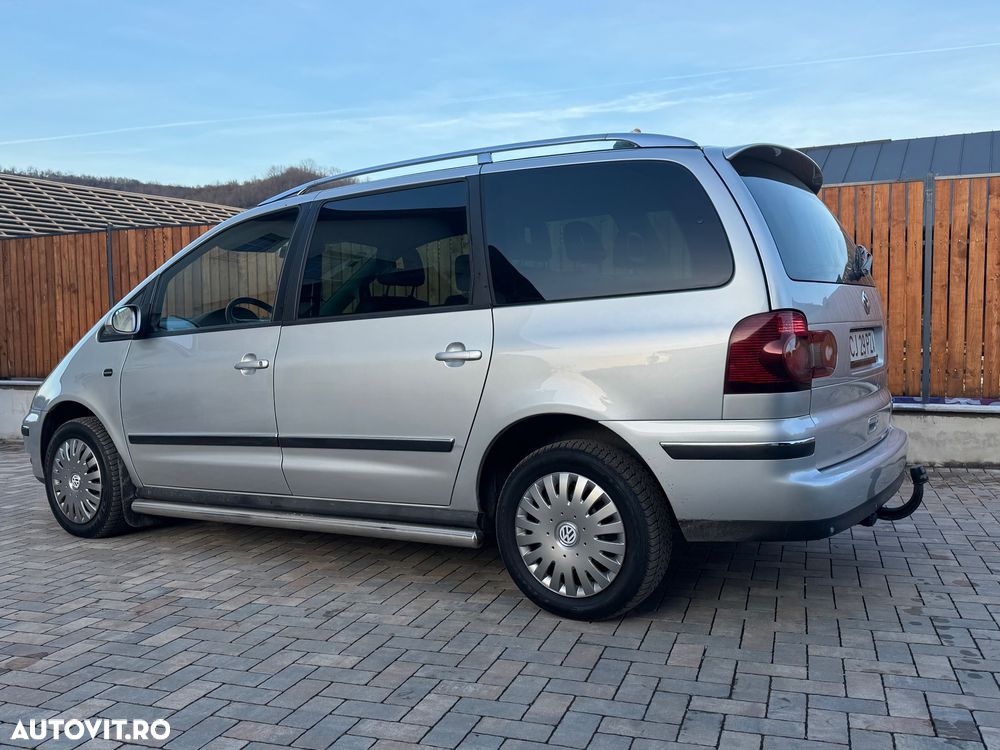 Volkswagen Sharan 1.9 TDI 4Motion - 6