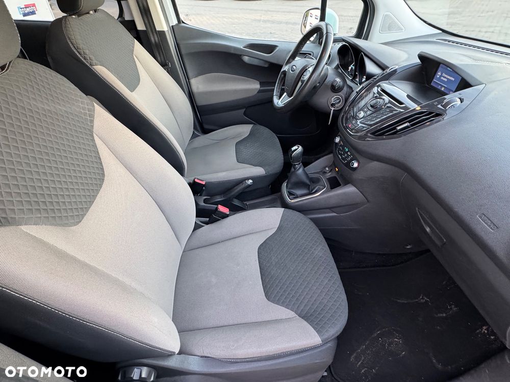 Ford Tourneo Courier 1.0 EcoBoost S&S Titanium - 29