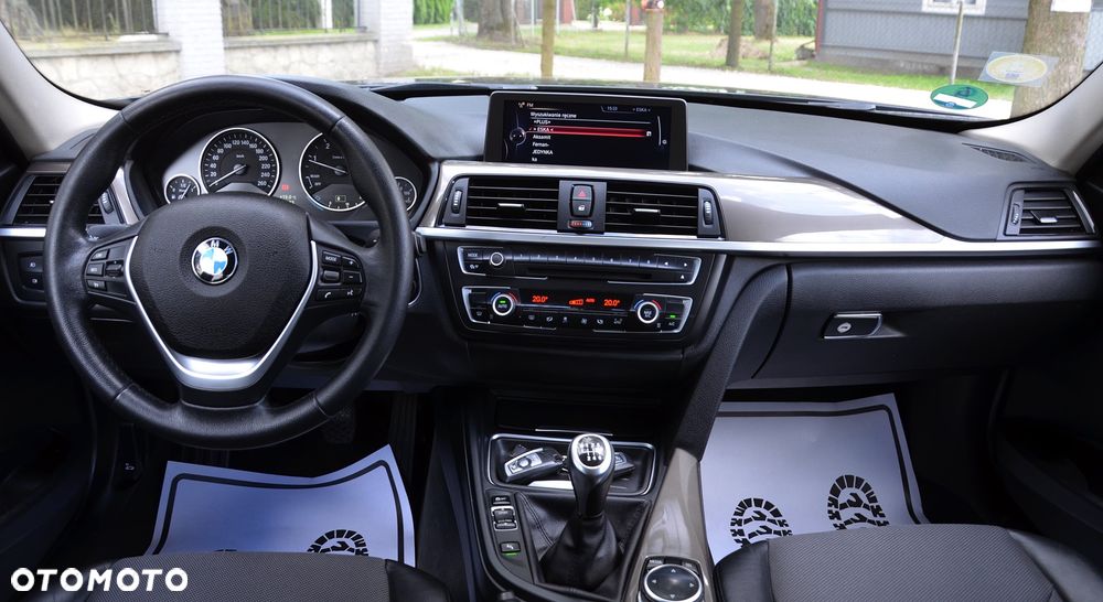 BMW Seria 3 318d Blue Performance Modern Line - 13