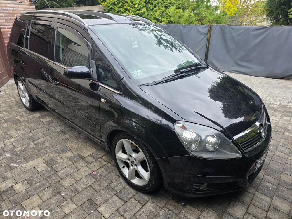 Opel Zafira 1.9 CDTI Automatik Cosmo - 2