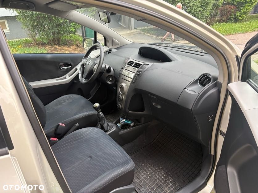 Toyota Yaris 1.33 Luna - 12