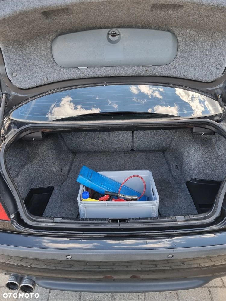 BMW Seria 3 330i - 9