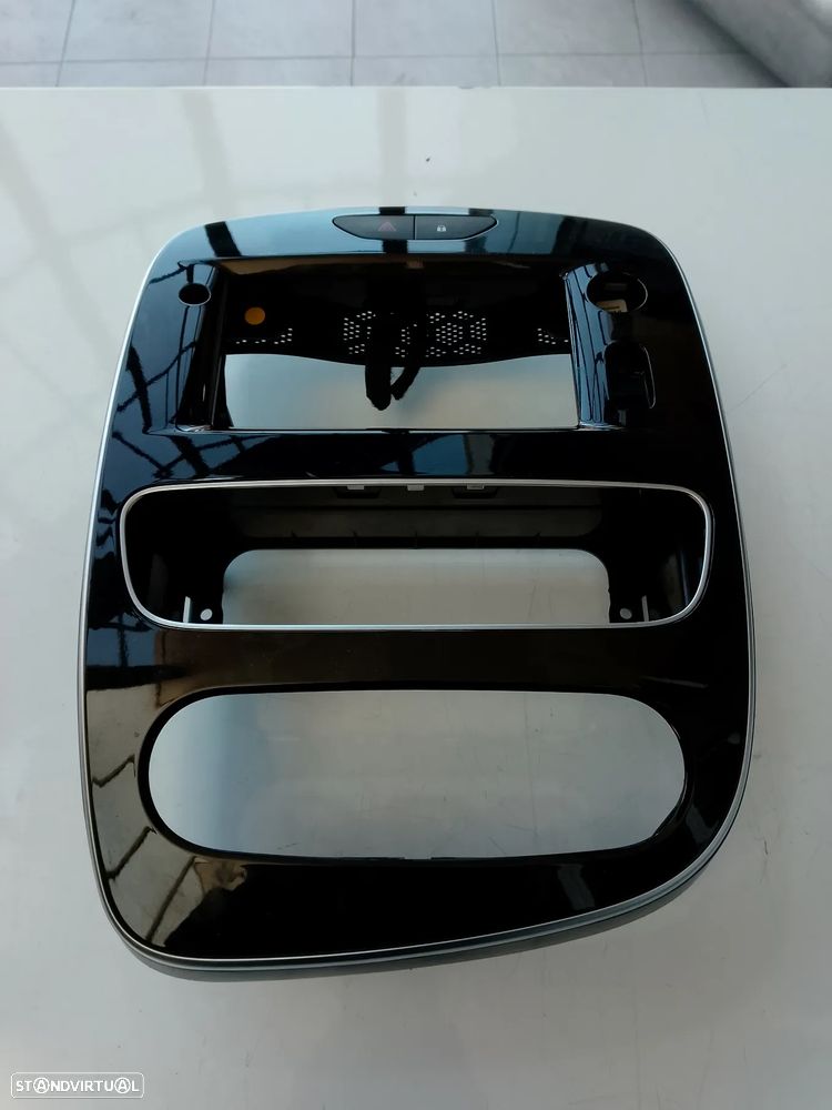 MOLDURA CENTRAL RENAULT CLIO IV / 681043537R - 1