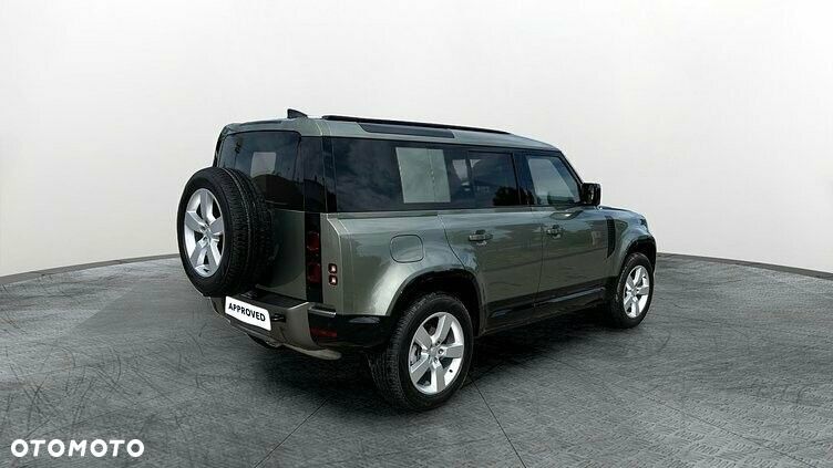 Land Rover Defender - 4