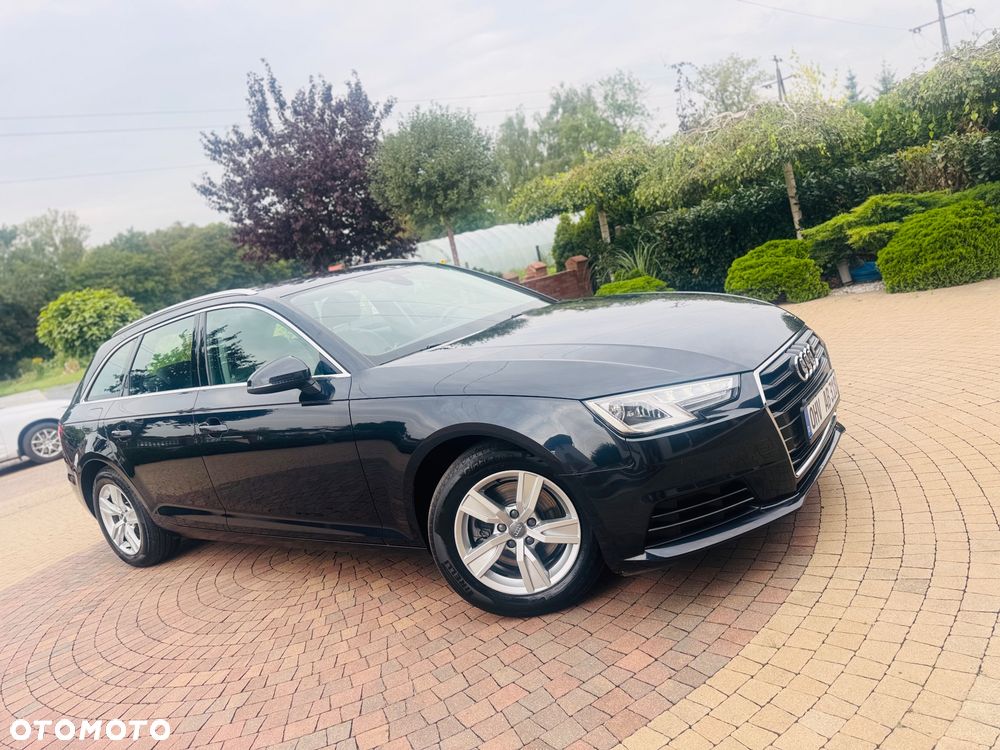 Audi A4 Avant 35 TDI S tronic design - 32