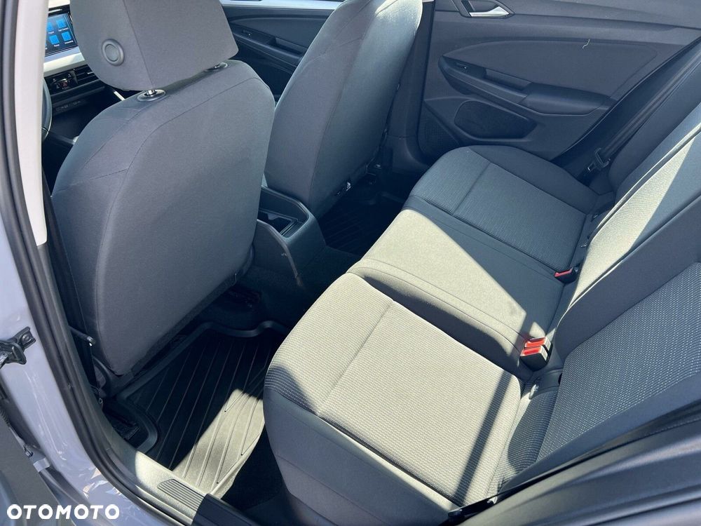 Volkswagen Golf VIII 1.0 TSI - 10