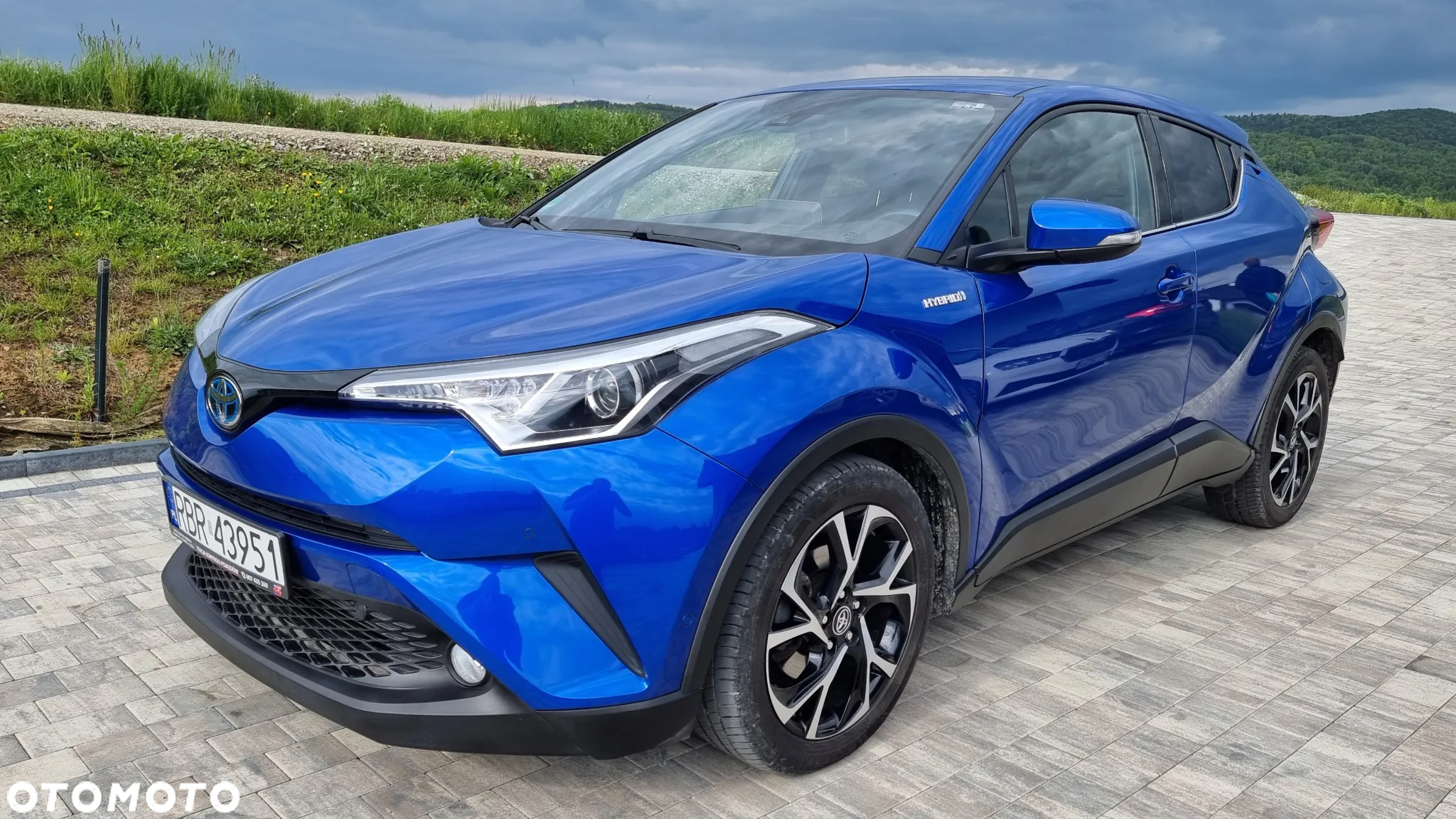 Toyota C-HR 1.8 Hybrid Team Deutschland - 9