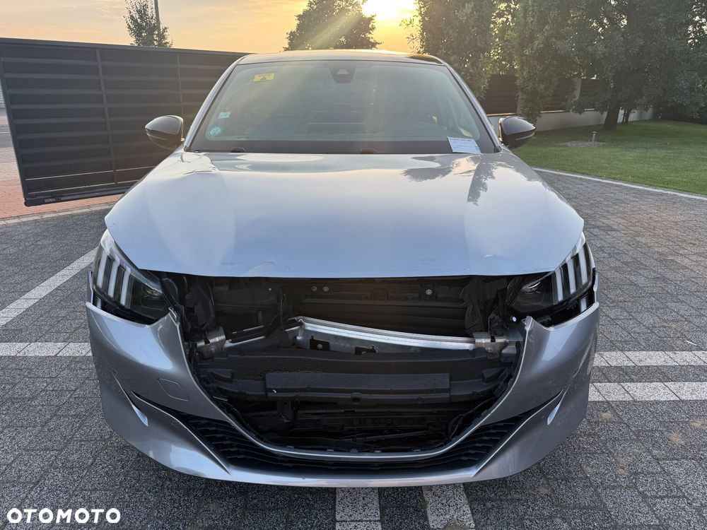 Peugeot 208 GT - 3