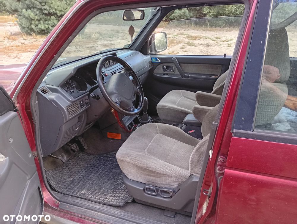 Mitsubishi Pajero 2.8 TD GLX 7os - 6
