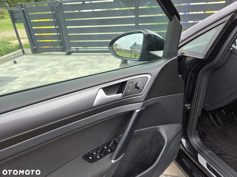 Volkswagen Golf 2.0 TDI BlueMotion Technology Lounge - 8