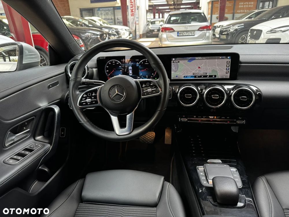 Mercedes-Benz CLA 200 Progressive 7G-DCT - 15