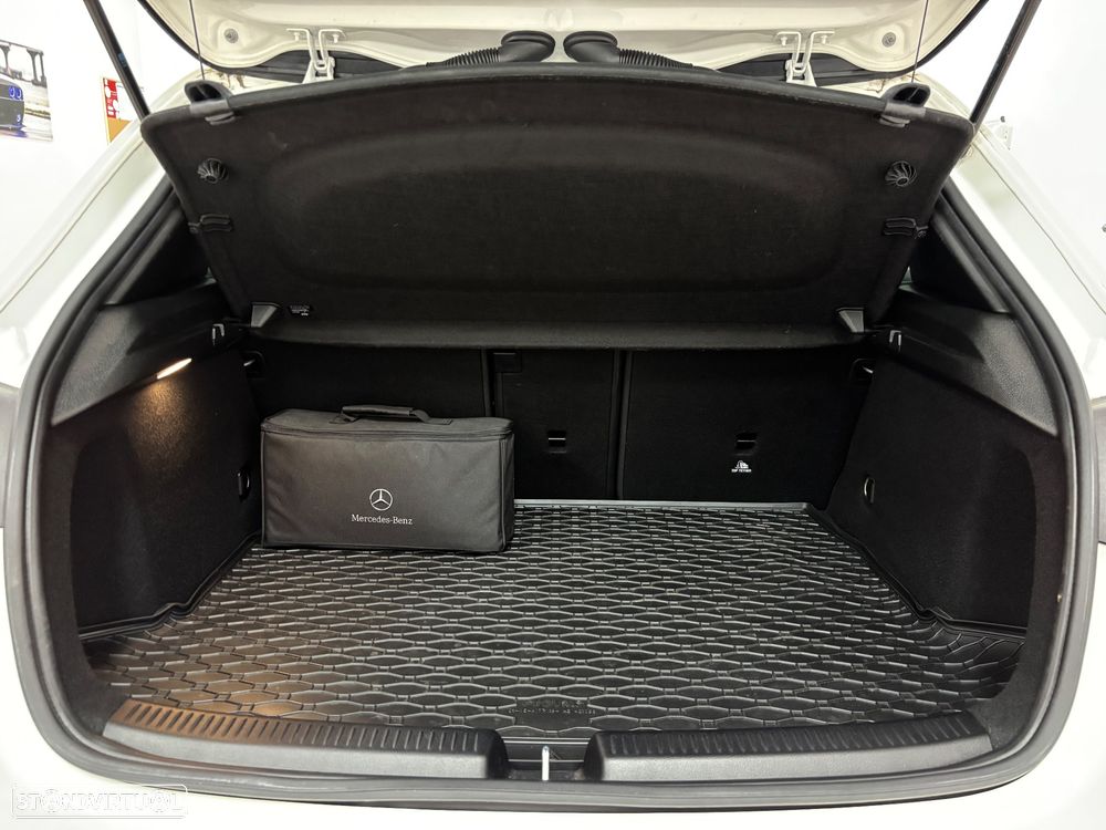 Mercedes-Benz A 250 e AMG Line - 19