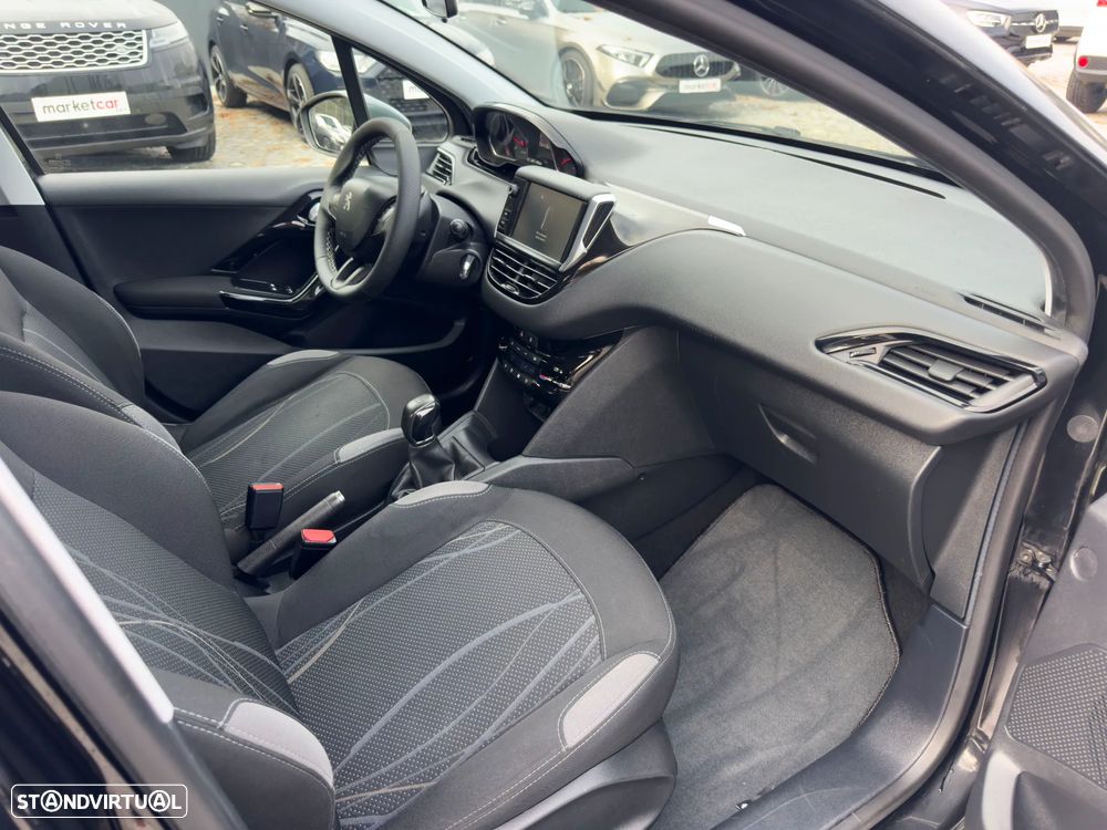 Peugeot 208 HDi 68 Access - 28