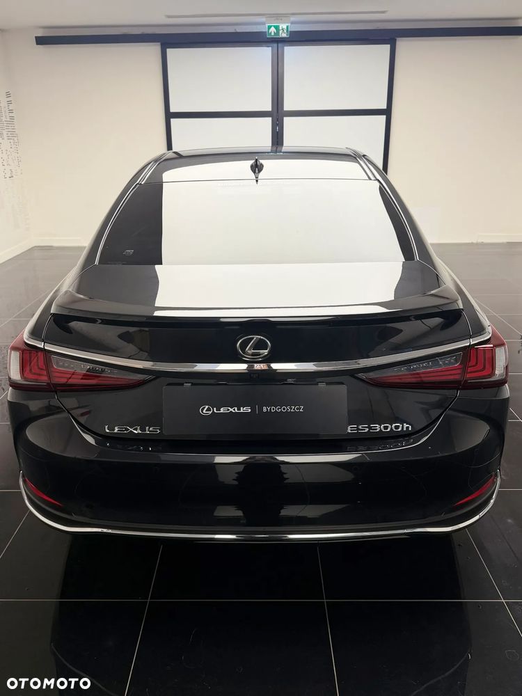 Lexus ES - 9