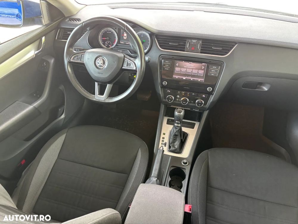 Skoda Octavia 1.6 TDI DSG Ambition - 14