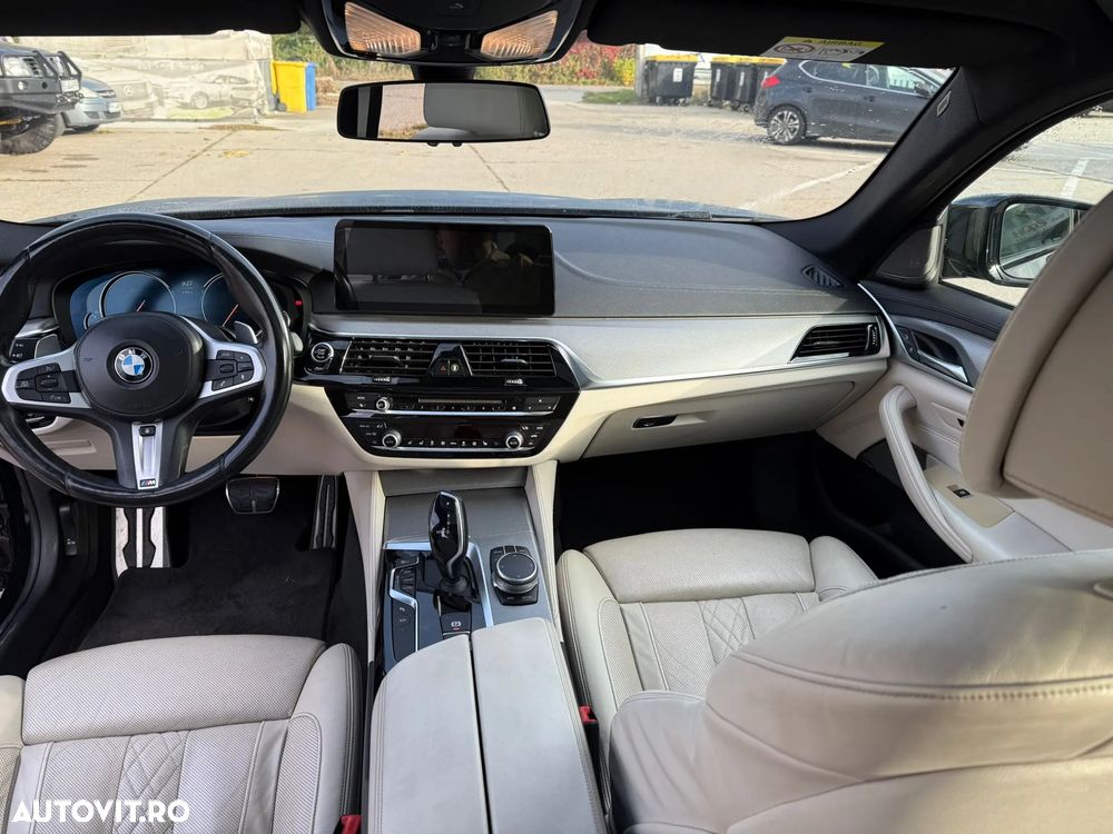 BMW Seria 5 530i xDrive Aut. M Sport Edition - 11