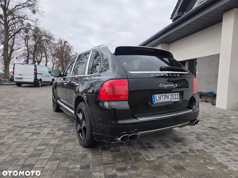 Porsche Cayenne - 9