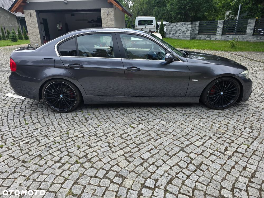 BMW Seria 3 325i - 2